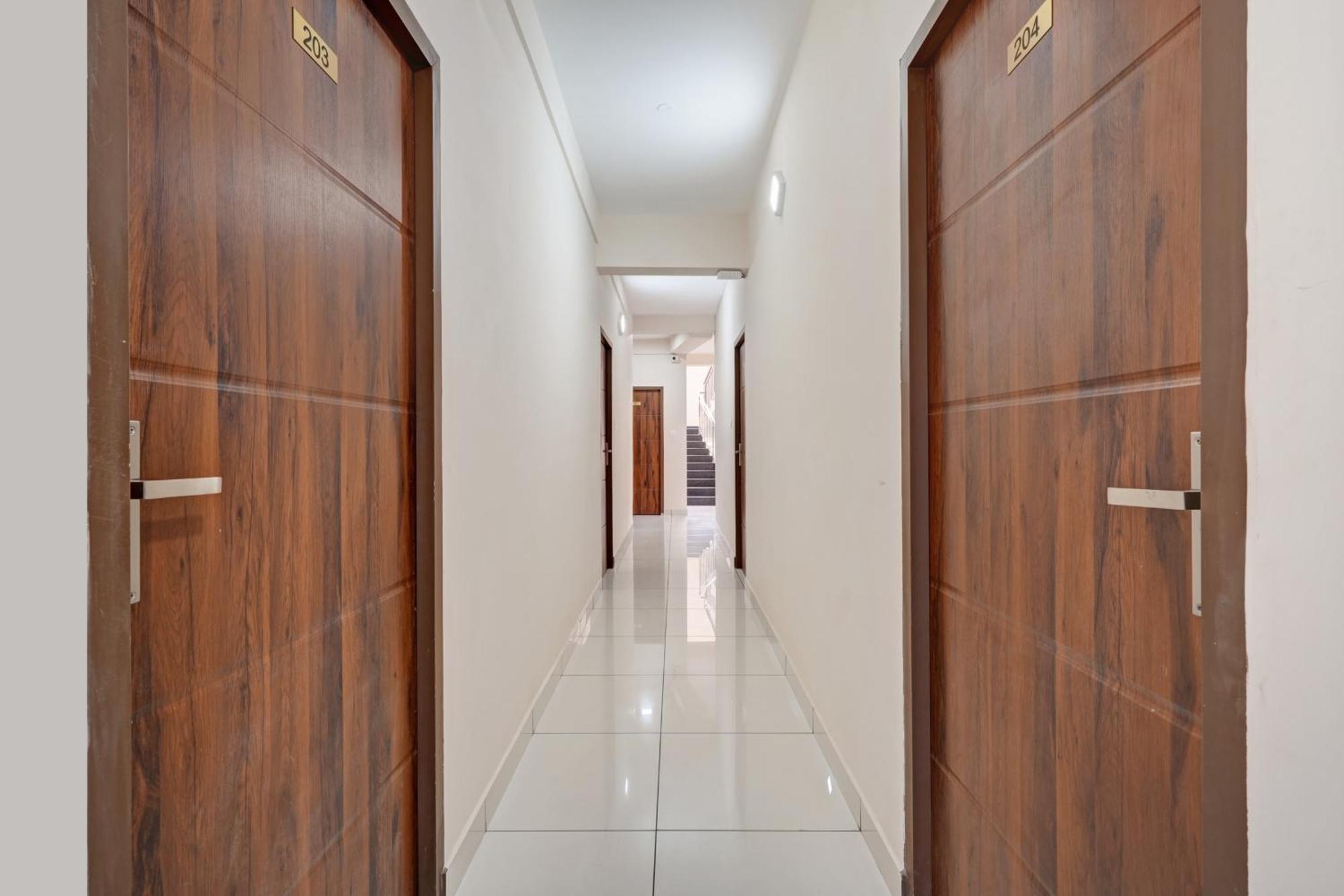Gypsy Hotel Cusat Kochi 外观 照片
