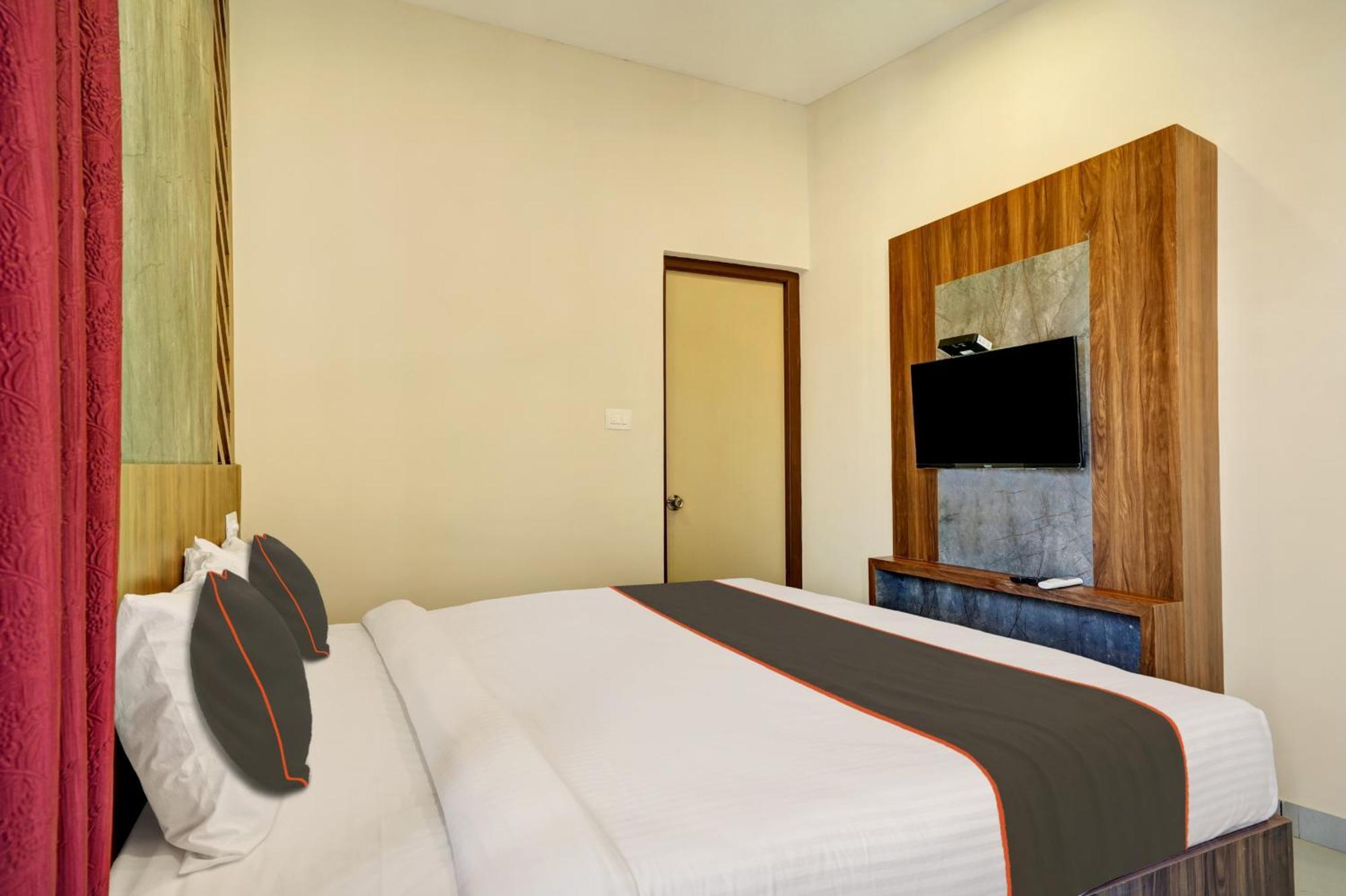 Gypsy Hotel Cusat Kochi 外观 照片