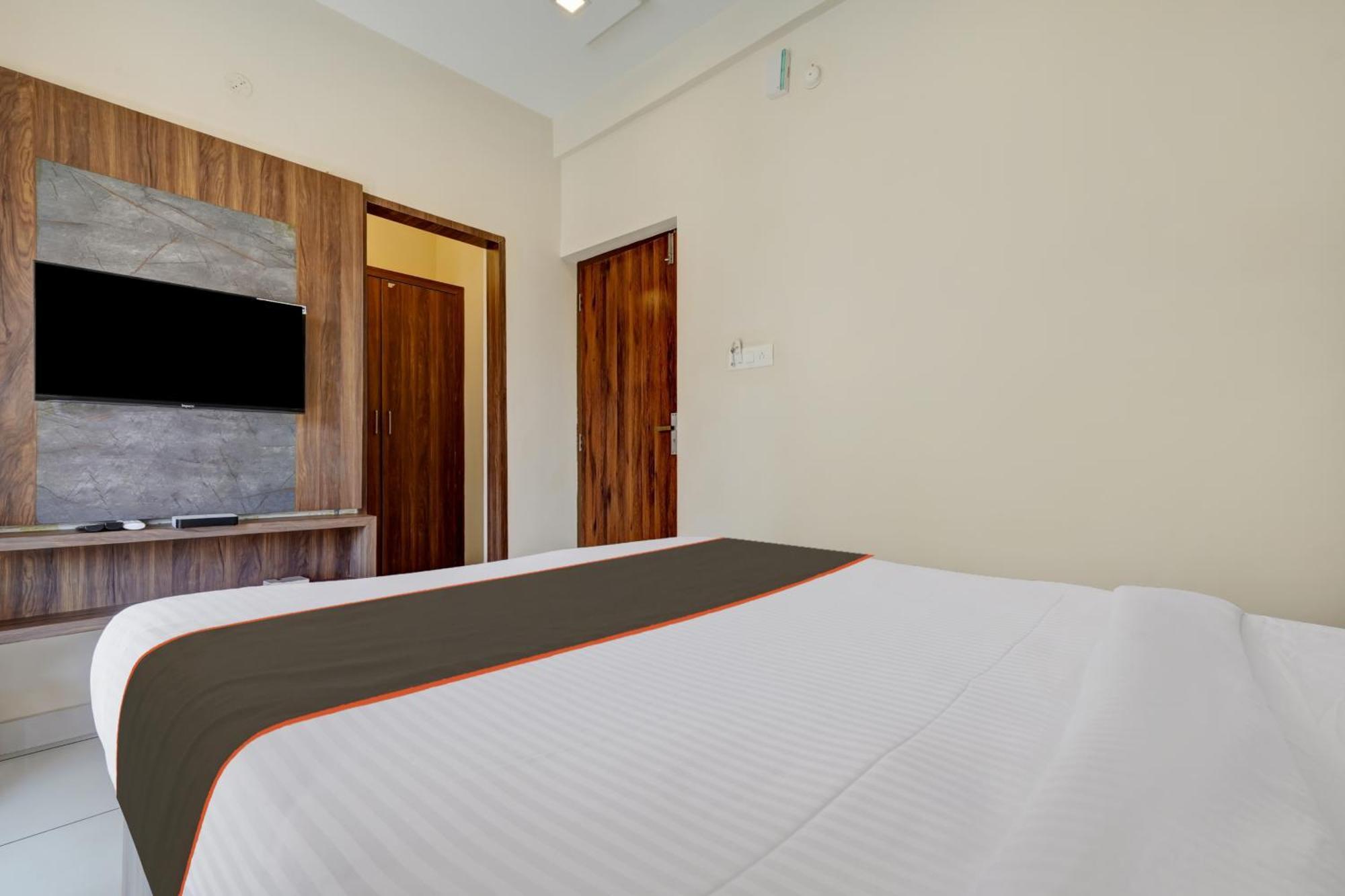 Gypsy Hotel Cusat Kochi 外观 照片