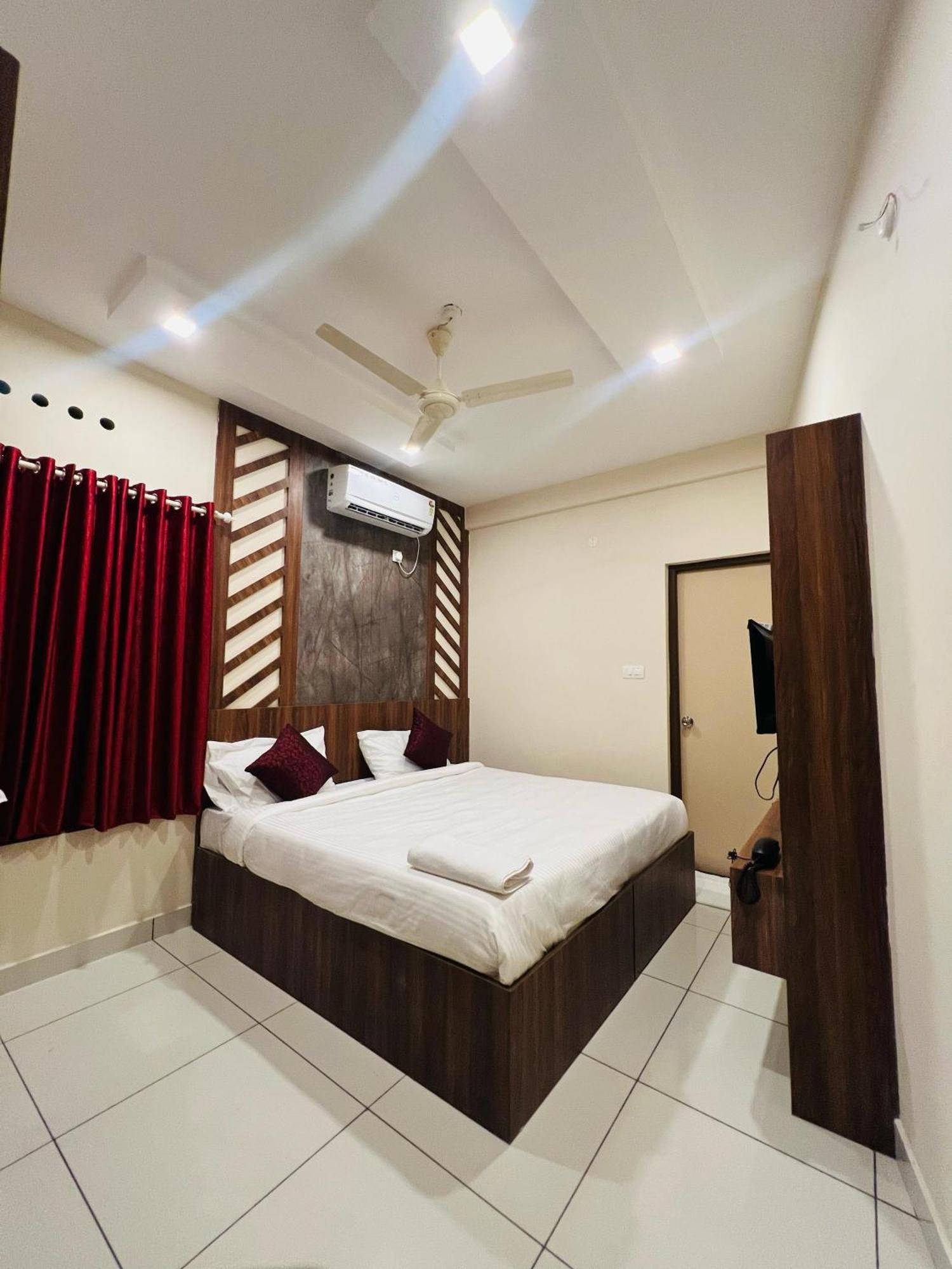 Gypsy Hotel Cusat Kochi 外观 照片
