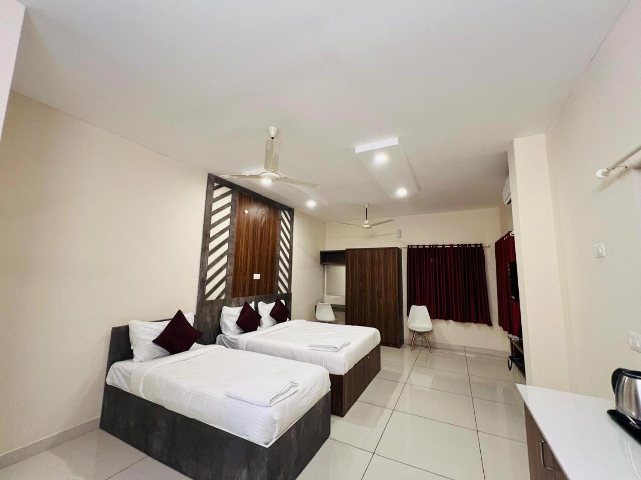Gypsy Hotel Cusat Kochi 外观 照片
